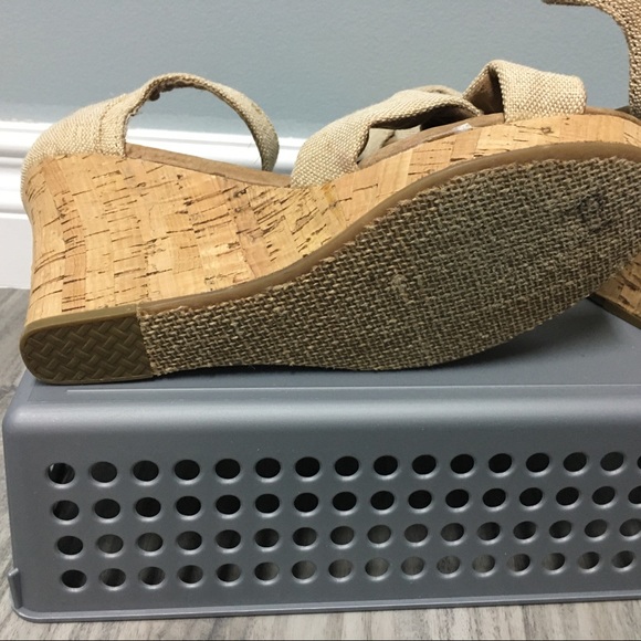 - Toms Womens Wedge High Heel Sandals - Picture 5 of 5